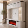 Zijaanzicht van luxe witte cinewall met verticale structuur, elektrische sfeerhaard, afgeronde hoeken en geïntegreerde opbergruimte in moderne woonkamer.
