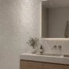 SPC beton ciré wandpaneel taupe in badkamer